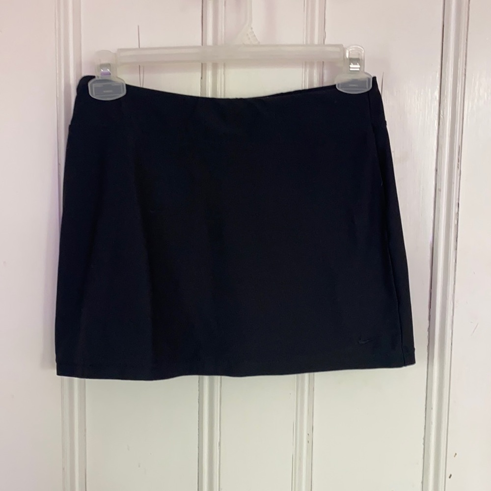 Nike dry fit skort, small (4-6)